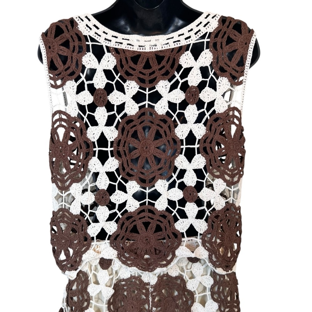 Rebellion Cream and Brown Crochet Cropped Tank and Shorts Set, Medium - Picture 3 of 16